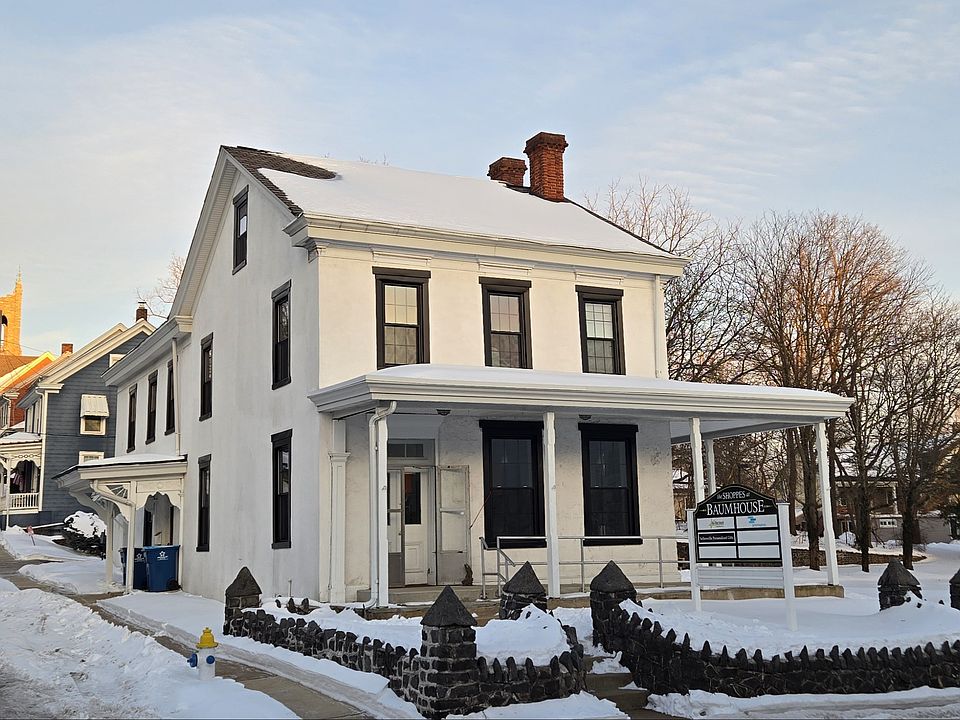 1st image of 225 N Main St #2