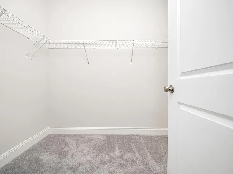 729 Cormiche Ln — Photo 17