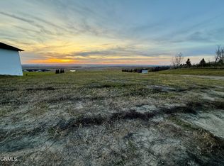 6224 Crested Butte Rd, Bismarck, ND 58503