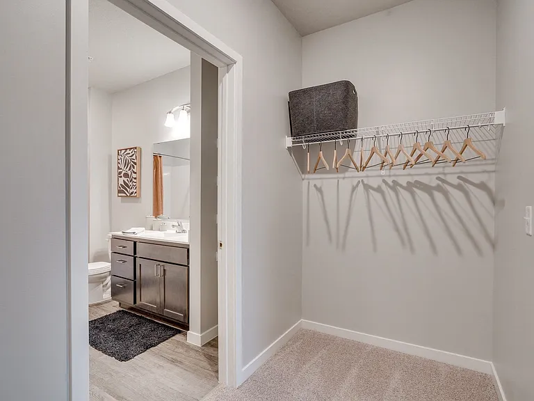 The Westlyn Apartments — Photo 7