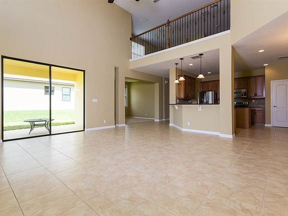5th image of 3586 Foxchase Dr