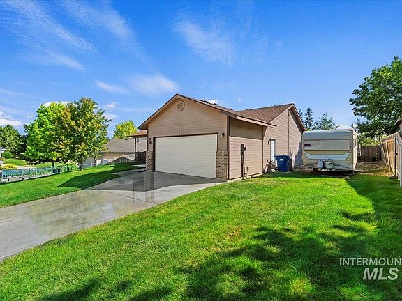 4th image of 365 W Bloomington Dr