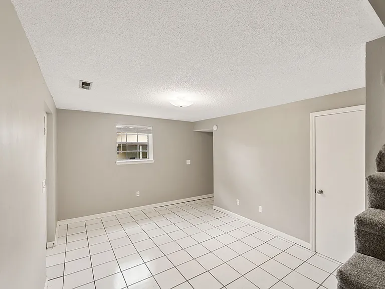7164 Holland Ln — Photo 22