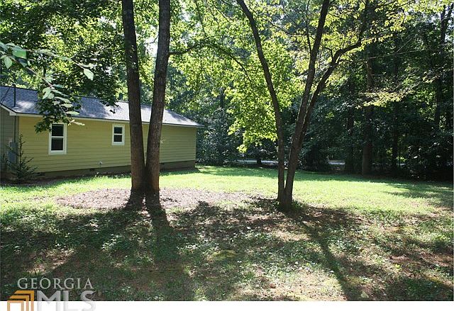2nd image of 220 Pleasant Valley Rd