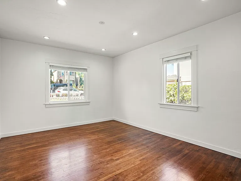 2251 Felspar St — Photo 10