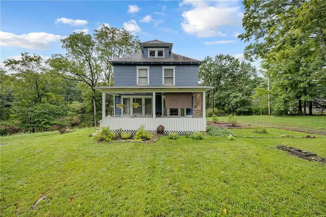 3 bed, 1.5 bath, 1400 sqft, $1,950 — Photo 3