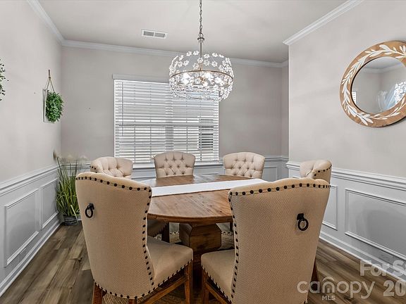 4th image of 7418 Echoing Hills Ln