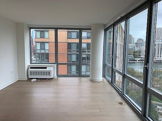 3rd image of 480 Main St APT 11K