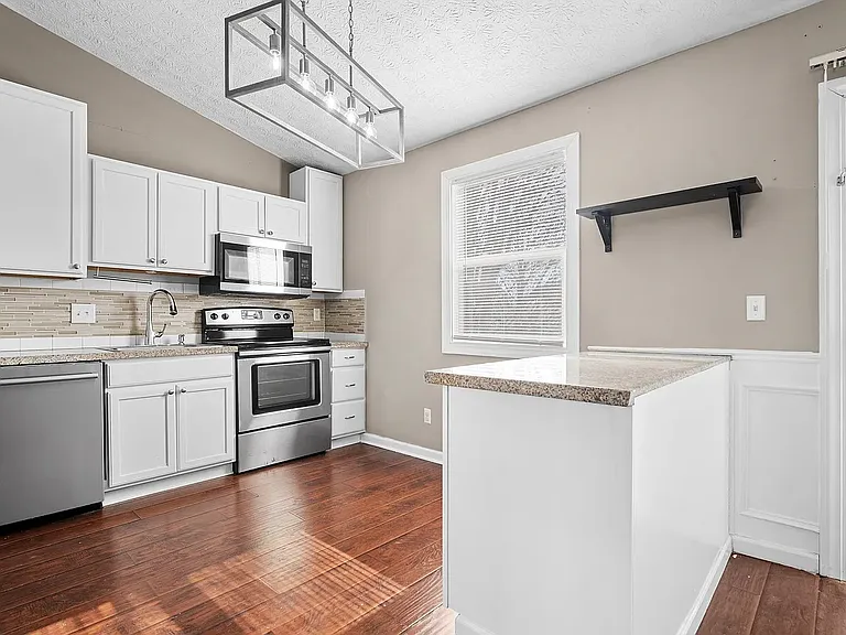 6069 Northbend Dr — Photo 8