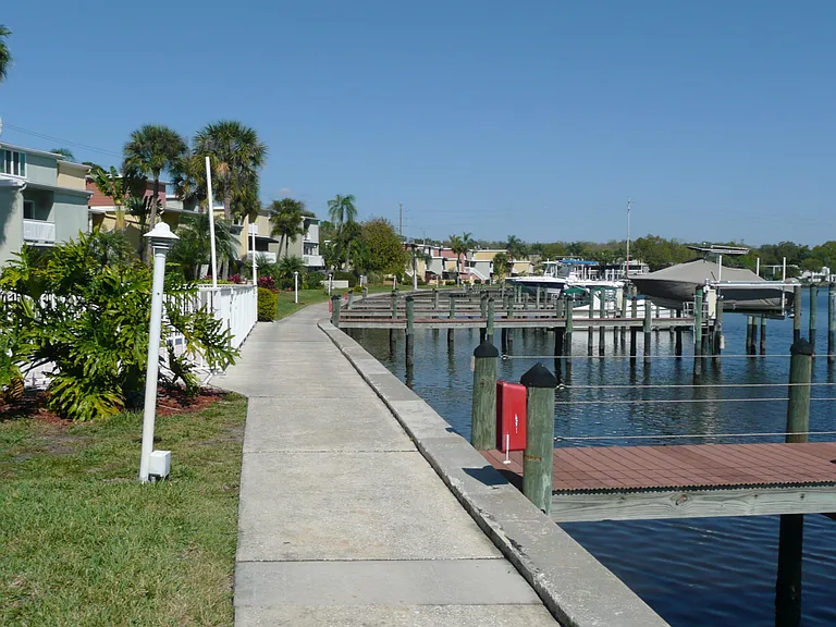 2424 W Tampa Bay Blvd #B106 — Photo 18
