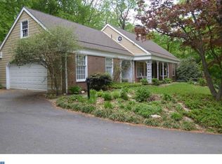 418 Pugh Rd, Wayne, PA 19087