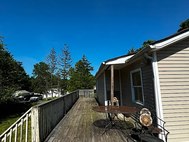 33 Kennedy Dr — Photo 11