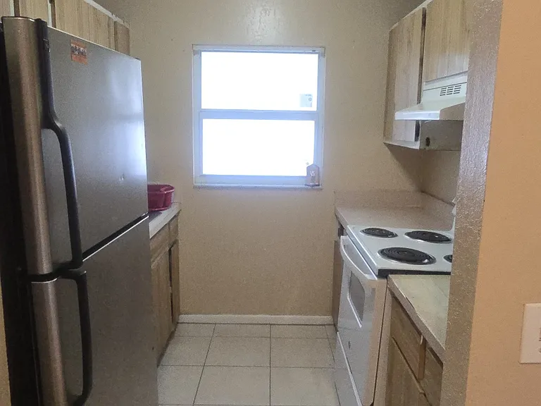 11431 Char Ann Dr #8 — Photo 3