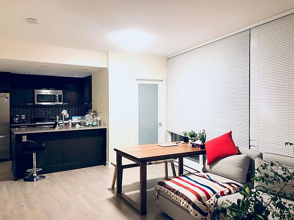 3rd image of 2975 Atlantic Ave #2902