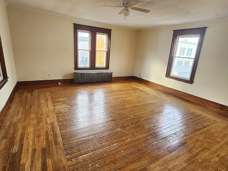 33 Bradley St #3R — Photo 7