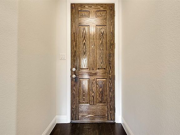 3rd image of 1245 Wiltshire Dr #1245