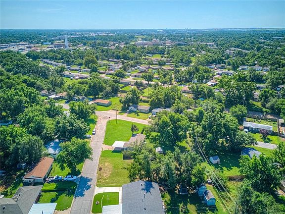 3rd image of 3636 Teal Dr