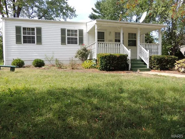 1003 Des Peres Dr photo 1