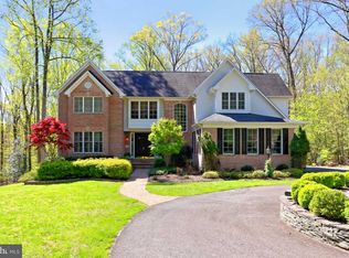 5793 Ladues End Ct, Fairfax, VA 22030