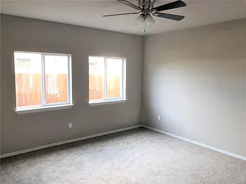 506 Hazelwood St #1 — Photo 6