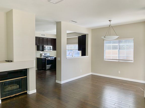 5th image of 953 S Prescott Pl