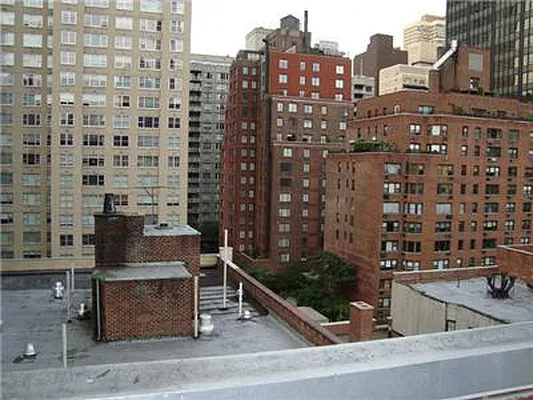 Rented by R New York | media 8