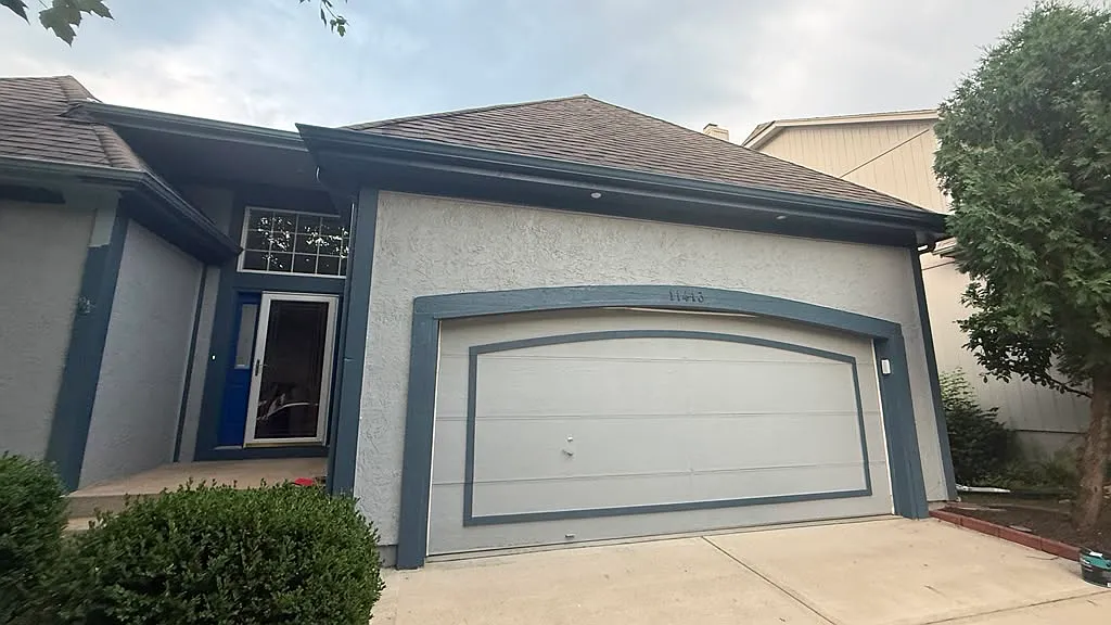 3 bed, 2520 sqft, $2,790 — Photo 2