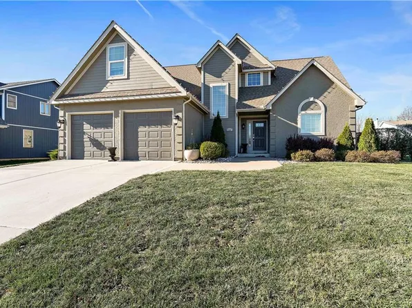 1108 SE Bordner Dr, Lees Summit, MO 64081