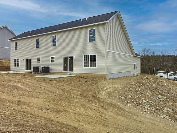 3rd image of 2105 Willow Hill Dr