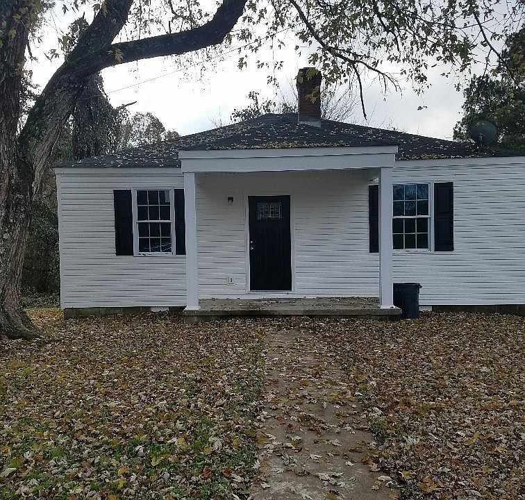 1st image of 313 W End Blvd