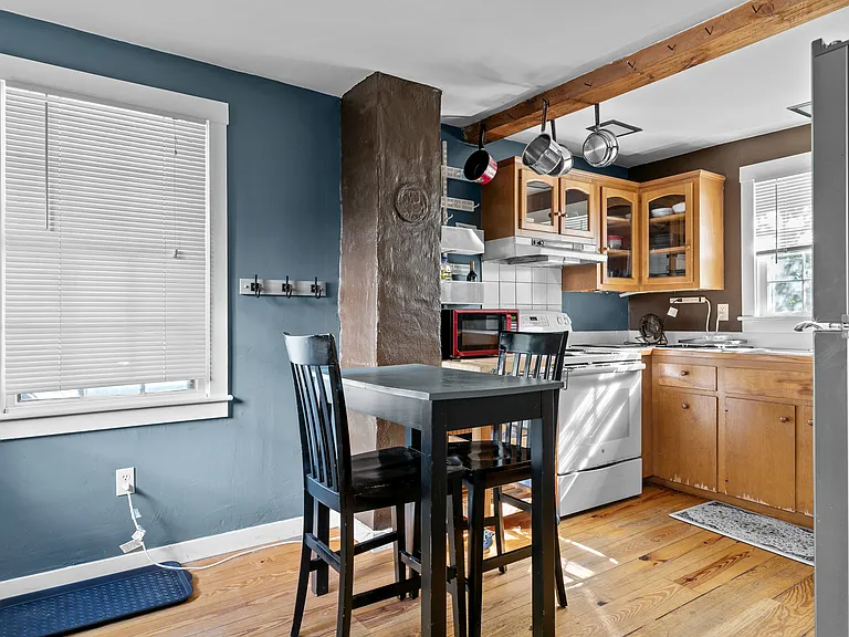 26 Perry St #1 — Photo 18