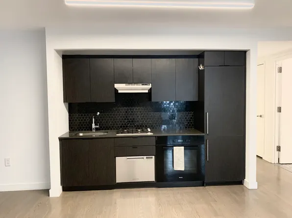 62 Avenue B image 4 of 13