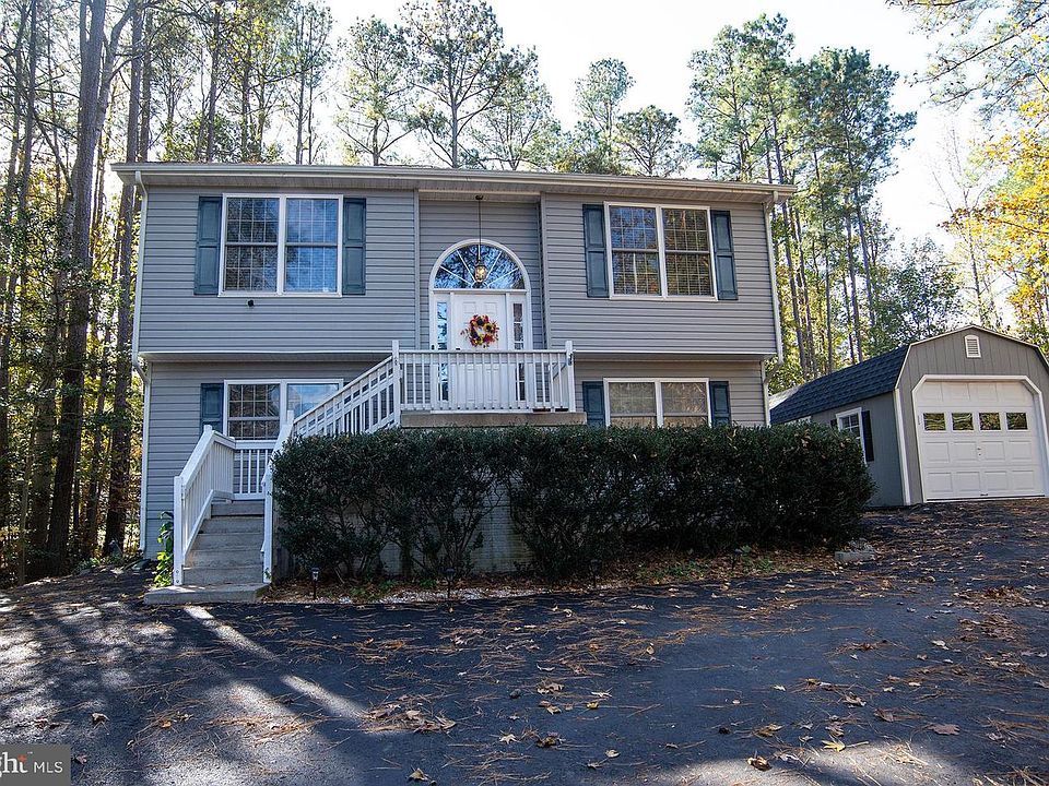 1st image of 129 Lake Caroline Dr