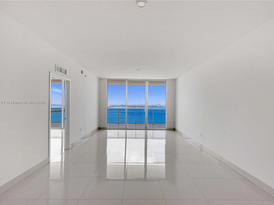 1st image of 600 NE 27th St #3112