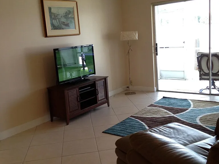 300 Golden Isles Dr #119 — Photo 5
