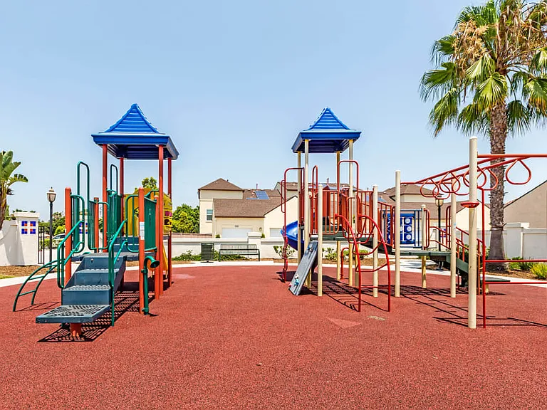 Gateway Village - Military Housing — Photo 20