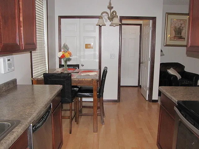 11231 Beechwood Ln — Photo 6