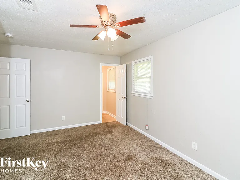 4008 Jody Cir — Photo 9