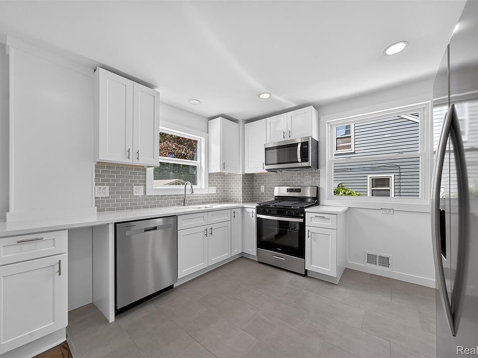 761 Columbia Rd, photo 15