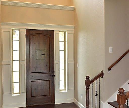 3rd image of 4073 Crestmont Dr