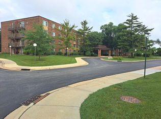 1500 Robin Cir APT 103, Hoffman Estates, IL 60169