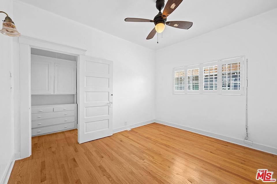 1st image of 1852 W 46th St