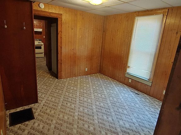 2nd image of 503 W 1st St #1/2