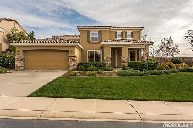 5020 Courtney Way photo 1