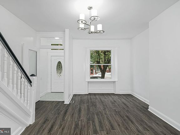 5th image of 2942 W Girard Ave