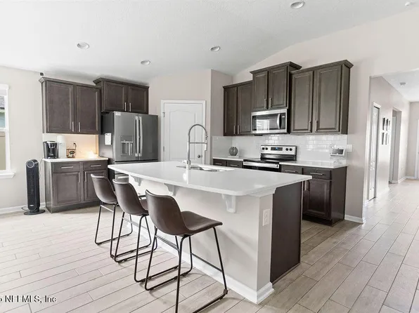 66108 EDGEWATER Drive, Yulee, FL 32097