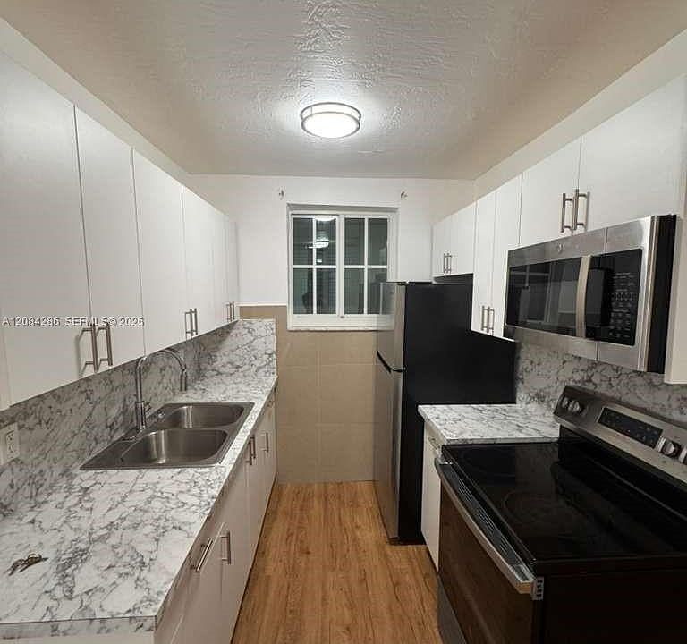 1st image of 160 NE 55th St APT 3