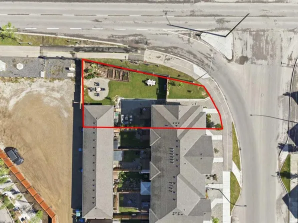 7 E Wolf Creek Dr SE, Calgary, AB T2X 4W9