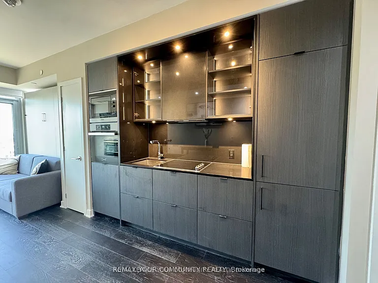 11 Yorkville Ave #2114 — Photo 4