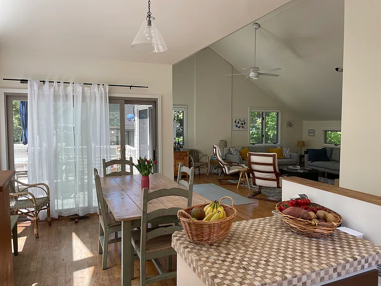 69 Cleveland Dr — Photo 17
